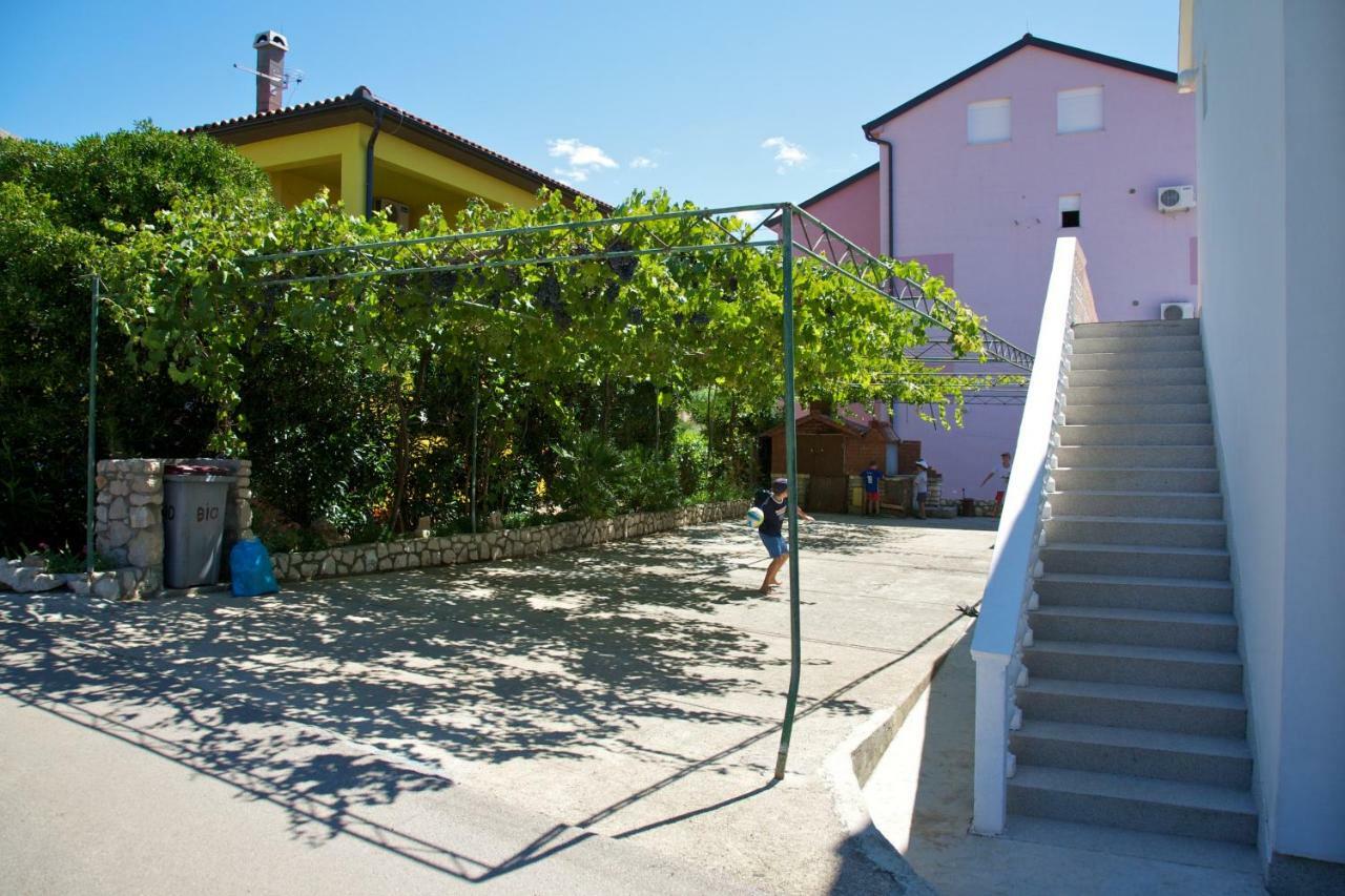 Apartments Slavica Rab Town Esterno foto