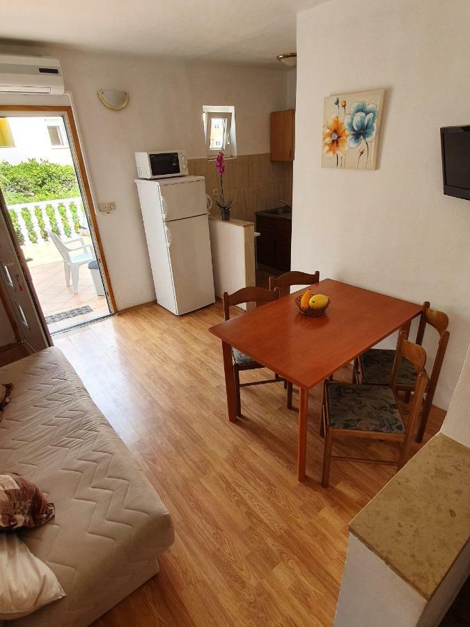 Apartments Slavica Rab Town Esterno foto
